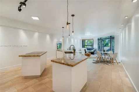 181 Crandon Boulevard Key Biscayne FL 33149
