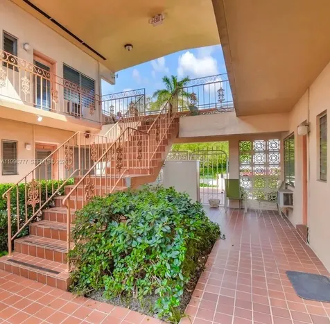 1050 Pennsylvania Avenue Miami Beach FL 33139