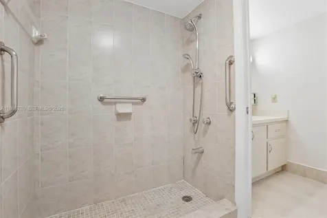 995 SW 84th Avenue Miami FL 33144