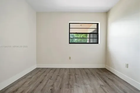 995 SW 84th Avenue Miami FL 33144