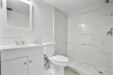 995 SW 84th Avenue Miami FL 33144