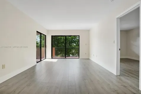 995 SW 84th Avenue Miami FL 33144