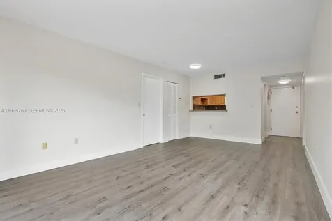 995 SW 84th Avenue Miami FL 33144