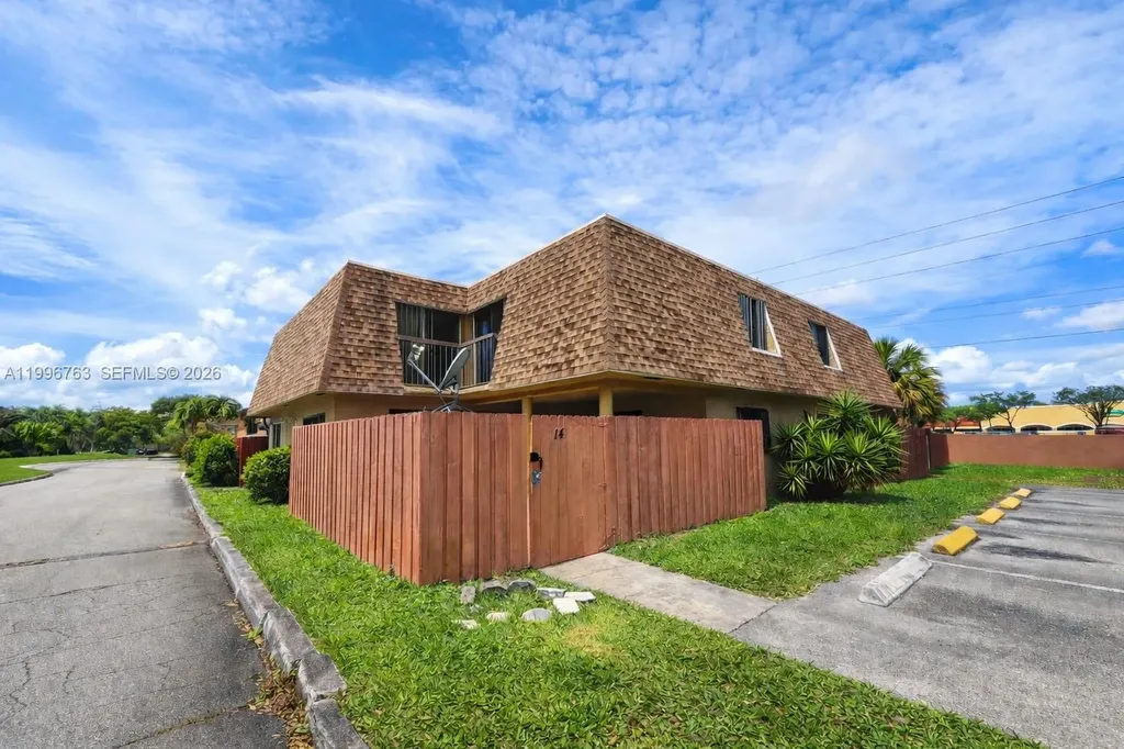 2455 W 67th Place Hialeah FL 33016