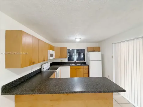 2455 W 67th Place Hialeah FL 33016