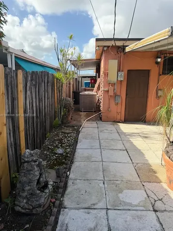 1185 W 32nd Street Hialeah FL 33012