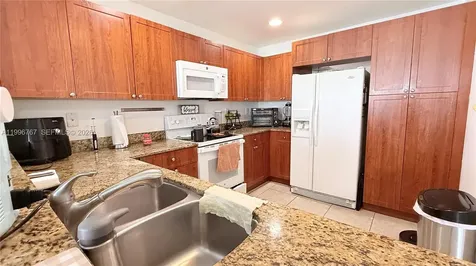 8900 NW 107th Court Doral FL 33178