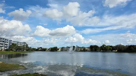 9375 Fontainebleau Boulevard Miami FL 33172