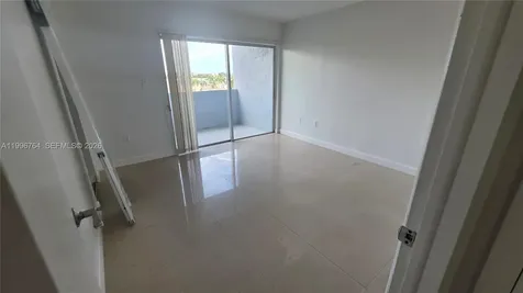 9375 Fontainebleau Boulevard Miami FL 33172