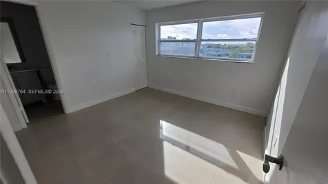 9375 Fontainebleau Boulevard Miami FL 33172