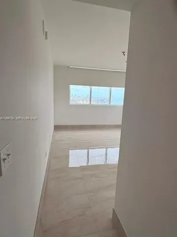 253 NE 2nd Street Miami FL 33132
