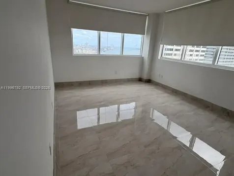 253 NE 2nd Street Miami FL 33132