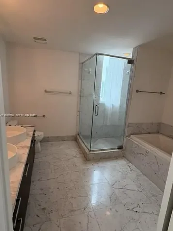 253 NE 2nd Street Miami FL 33132