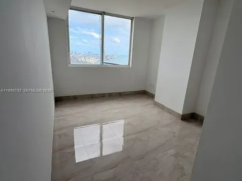 253 NE 2nd Street Miami FL 33132