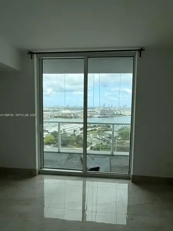 253 NE 2nd Street Miami FL 33132