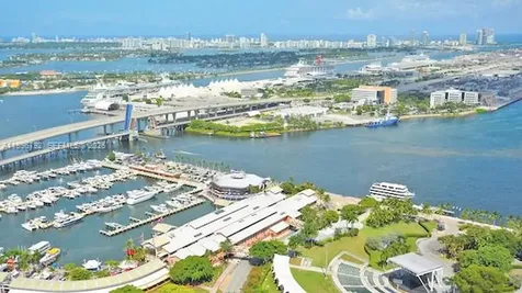253 NE 2nd Street Miami FL 33132