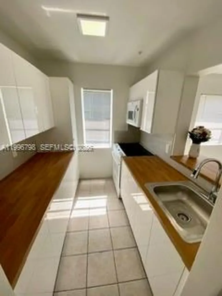 2219 Polk Street Hollywood FL 33020