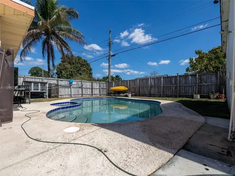 1331 N 69th Avenue Hollywood FL 33024