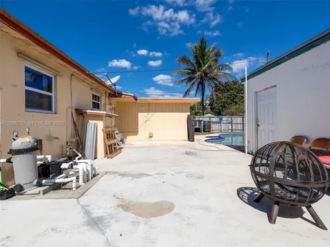 1331 N 69th Avenue Hollywood FL 33024
