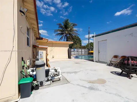 1331 N 69th Avenue Hollywood FL 33024