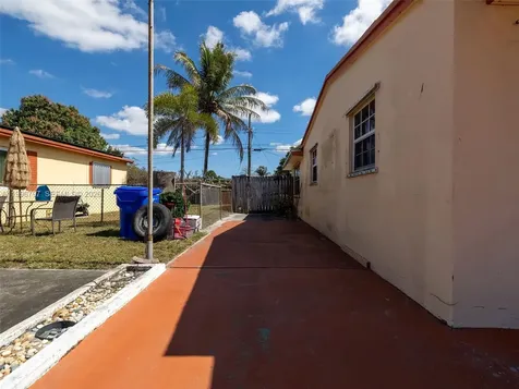1331 N 69th Avenue Hollywood FL 33024