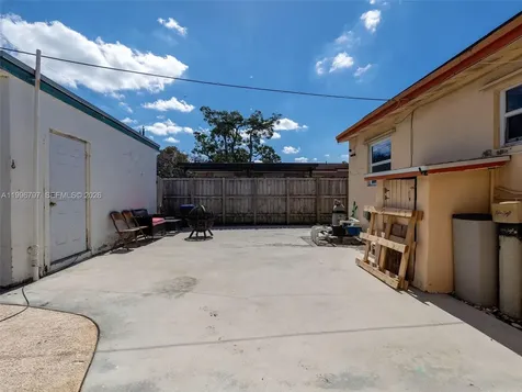 1331 N 69th Avenue Hollywood FL 33024