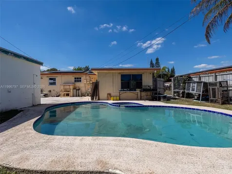 1331 N 69th Avenue Hollywood FL 33024