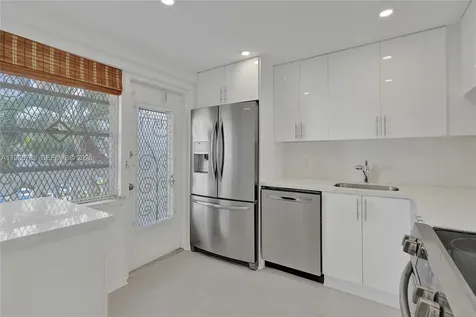 3181 S Ocean Drive Hallandale Beach FL 33009