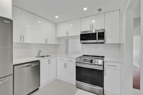 3181 S Ocean Drive Hallandale Beach FL 33009
