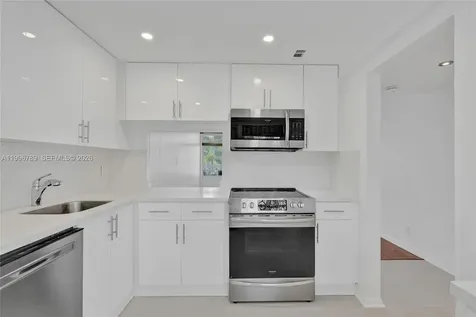 3181 S Ocean Drive Hallandale Beach FL 33009