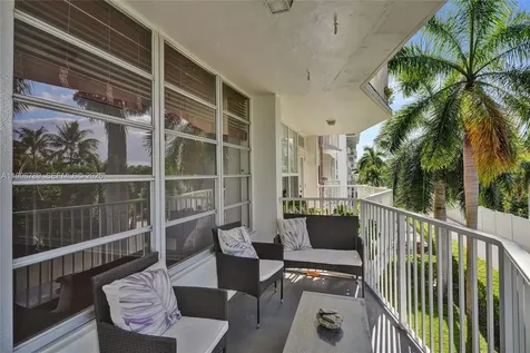 3181 S Ocean Drive Hallandale Beach FL 33009