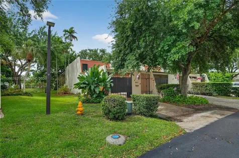7833 SW 102nd Place Miami FL 33173