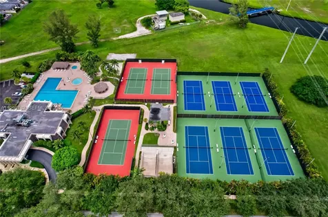 7833 SW 102nd Place Miami FL 33173