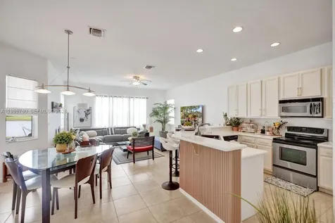 3982 W Whitewater Avenue Weston FL 33332