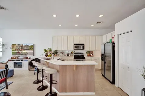 3982 W Whitewater Avenue Weston FL 33332