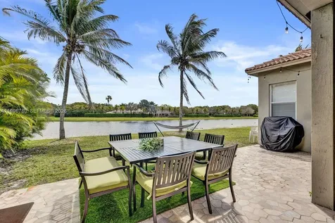 3982 W Whitewater Avenue Weston FL 33332