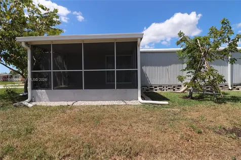 221 Grassy Key Naples FL 34114