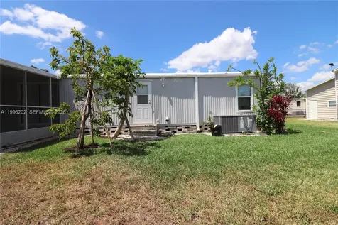 221 Grassy Key Naples FL 34114