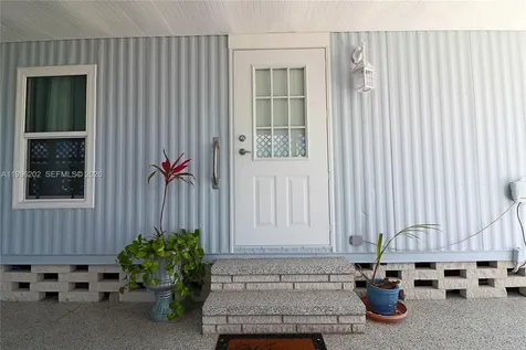221 Grassy Key Naples FL 34114