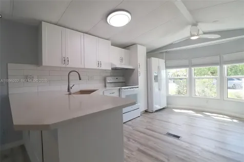 221 Grassy Key Naples FL 34114