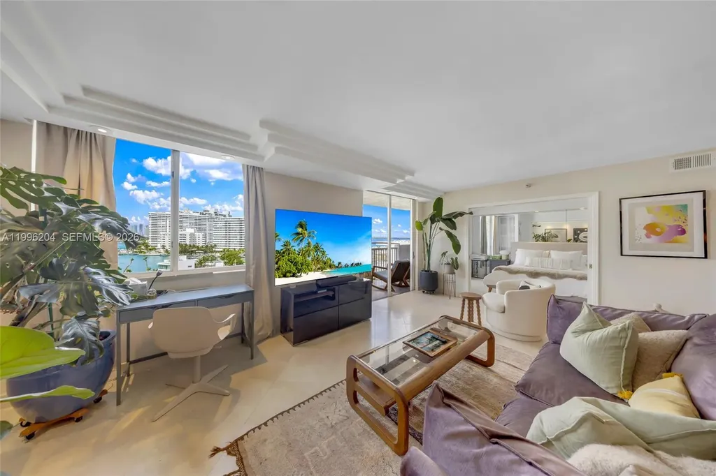 1621 Bay Road Miami Beach FL 33139