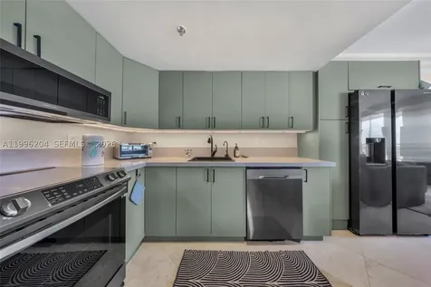 1621 Bay Road Miami Beach FL 33139