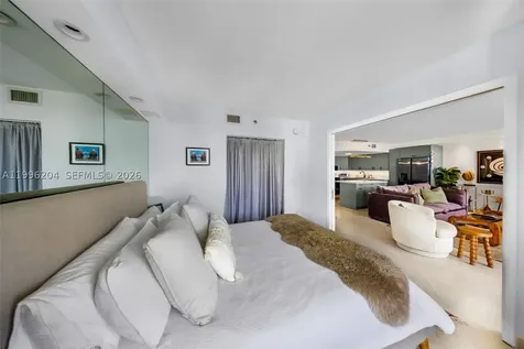 1621 Bay Road Miami Beach FL 33139