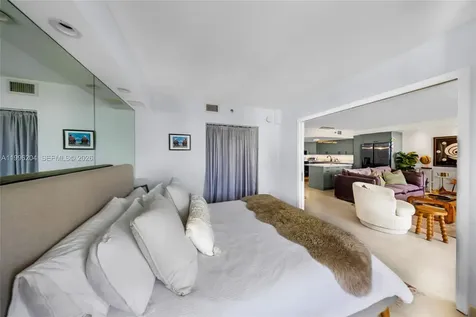 1621 Bay Road Miami Beach FL 33139