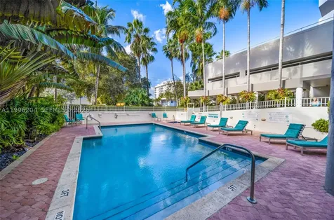 1621 Bay Road Miami Beach FL 33139