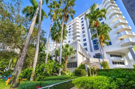 1621 Bay Road Miami Beach FL 33139
