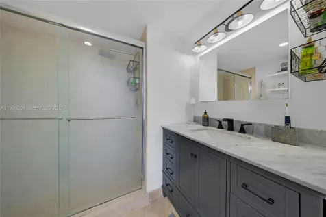 1621 Bay Road Miami Beach FL 33139