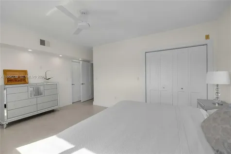 462 Golden Isles Drive Hallandale Beach FL 33009