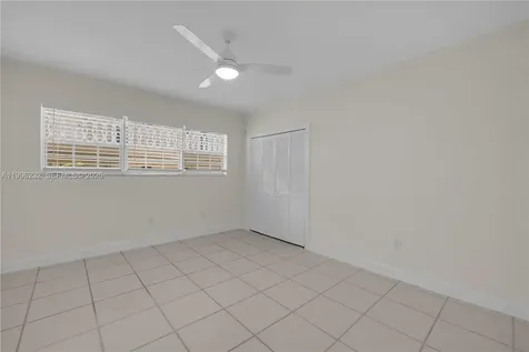 462 Golden Isles Drive Hallandale Beach FL 33009