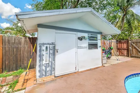 1263 NE 182nd Street North Miami Beach FL 33162